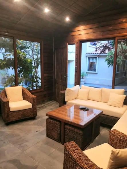 شقة 3 غرف 2 صالات 180م² أرضي مع فرش للإيجار