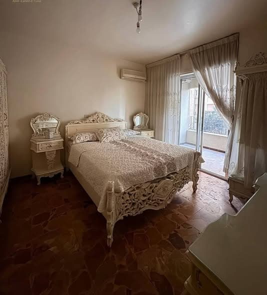 شقة 2 غرف 1 صالات 140م² طابق 3 مع فرش للإيجار