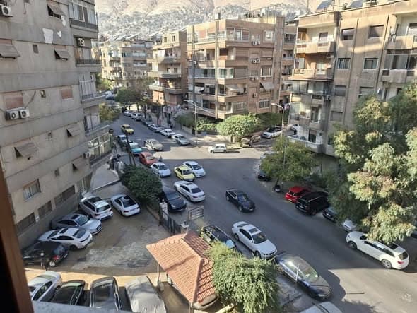 شقة 4 غرف 1 صالات 185م² طابق 5 للبيع