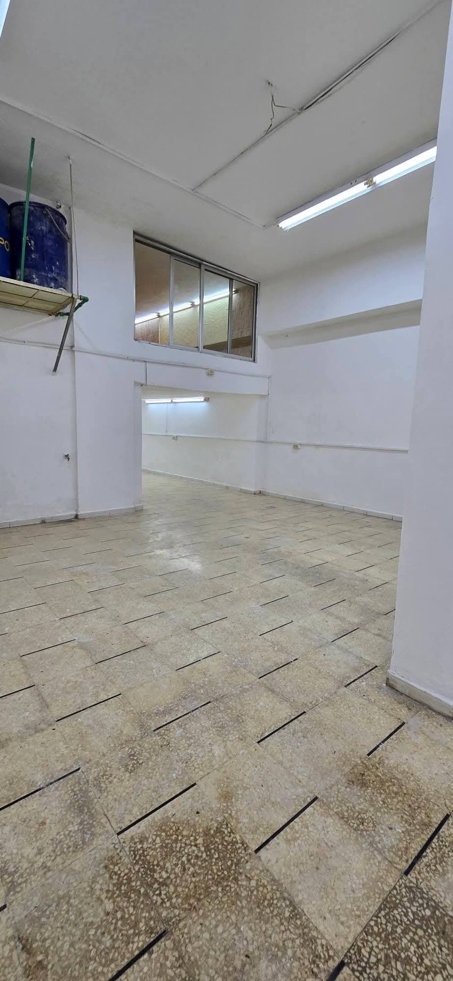 محل 3 غرف 1 صالات 150م² طابق 2 للبيع