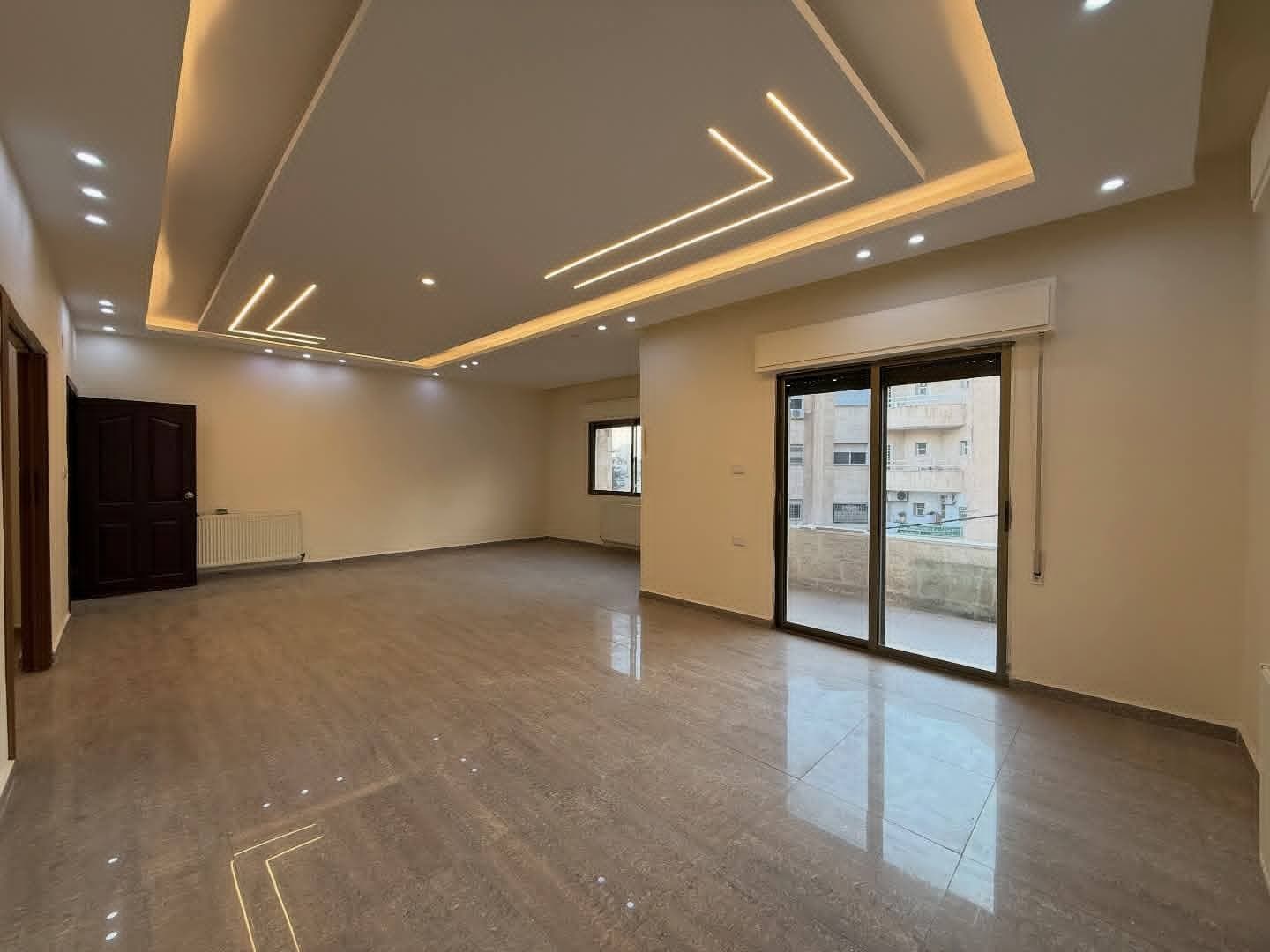 شقة 6 غرف 1 صالات 280م² للبيع