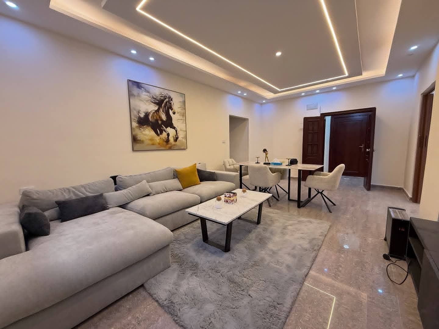 شقة 6 غرف 1 صالات 280م² للبيع