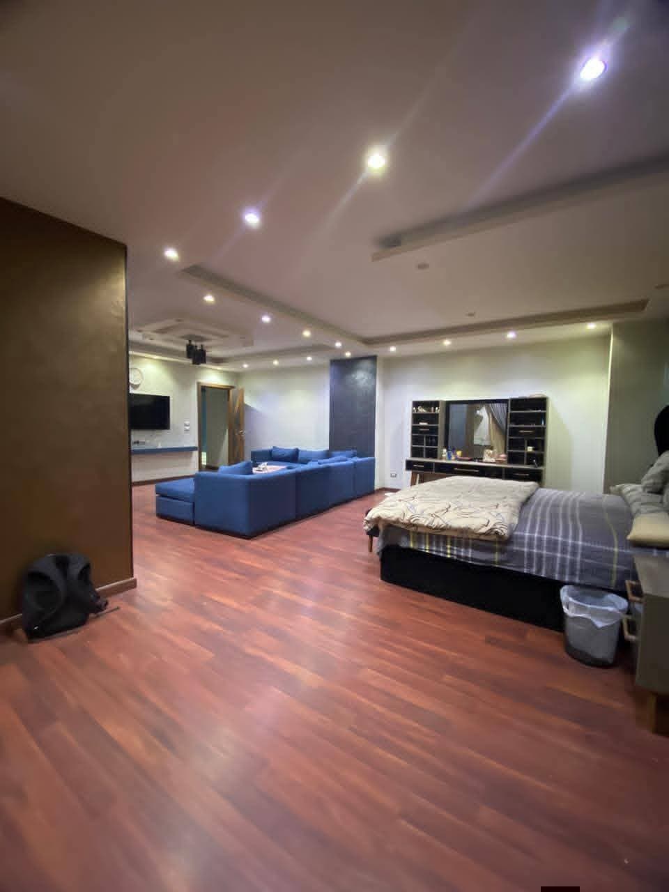 شقة 5 غرف 3 صالات 240م² طابق 3 للبيع