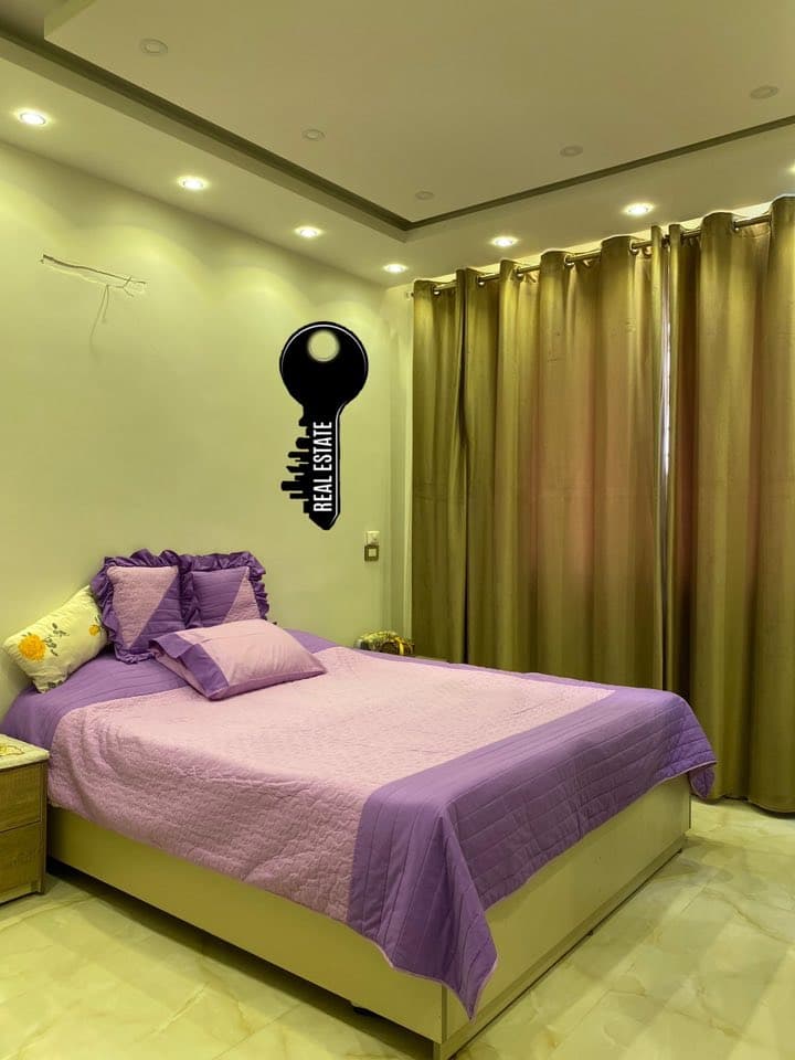 شقة 4 غرف 1 صالات 270م² أرضي مع فرش للبيع