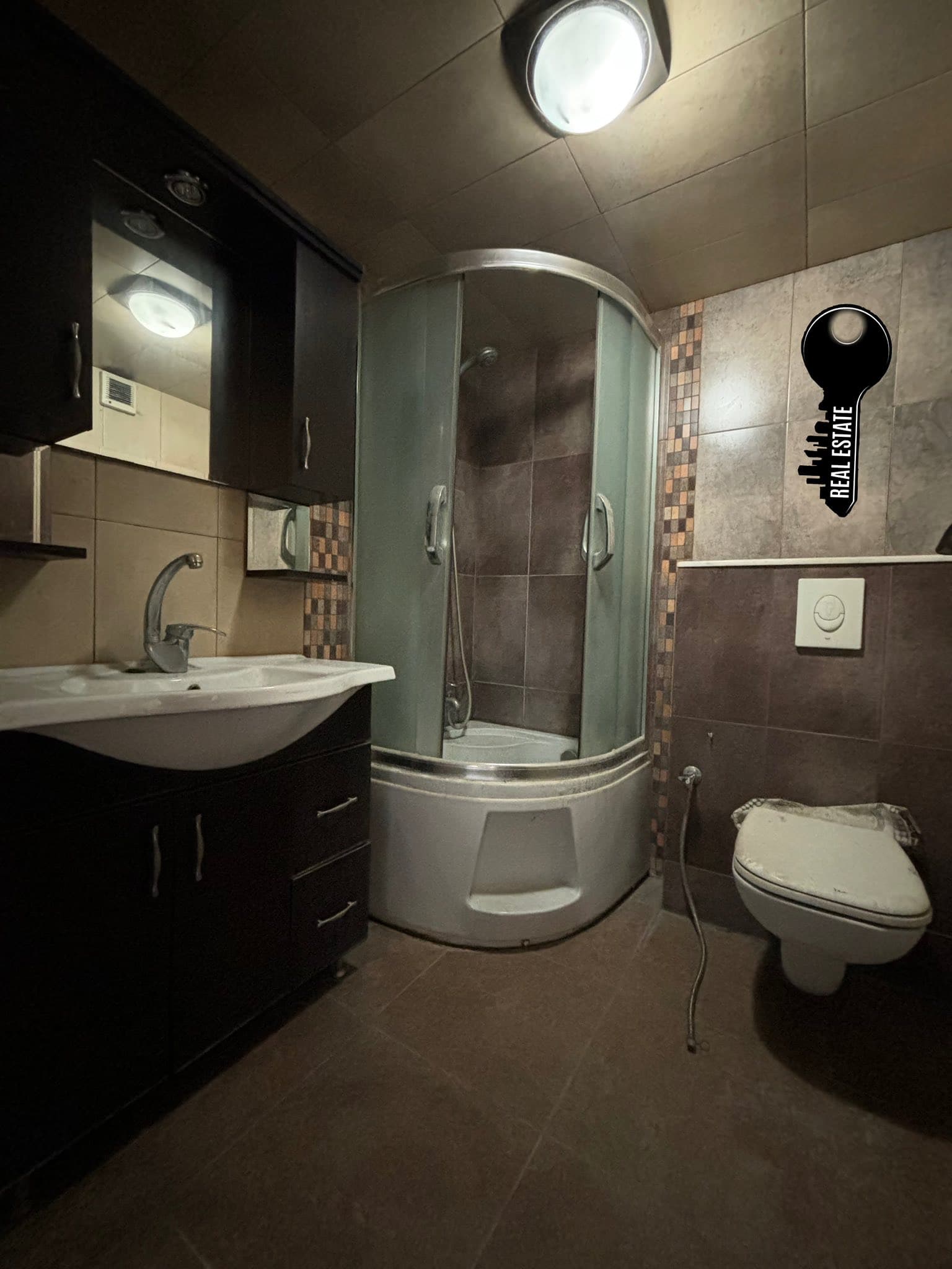 شقة 3 غرف 1 صالات 100م² طابق 2 للبيع