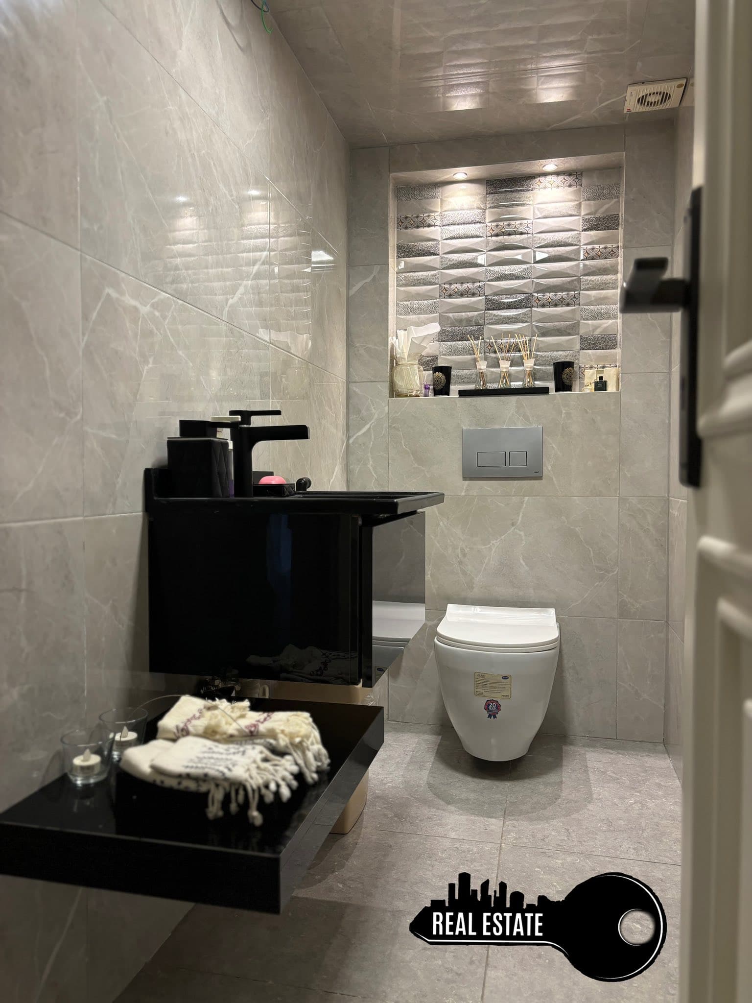 شقة 4 غرف 1 صالات 175م² أرضي مع فرش للبيع