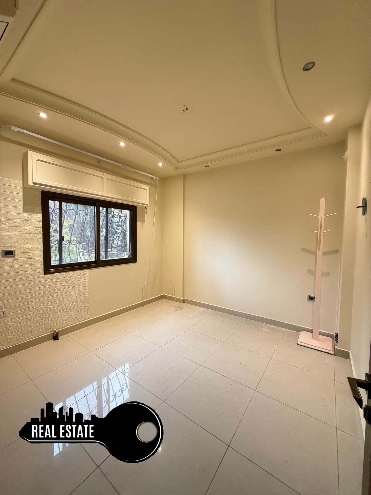 شقة 2 غرف 1 صالات 130م² طابق 1 مع فرش للبيع