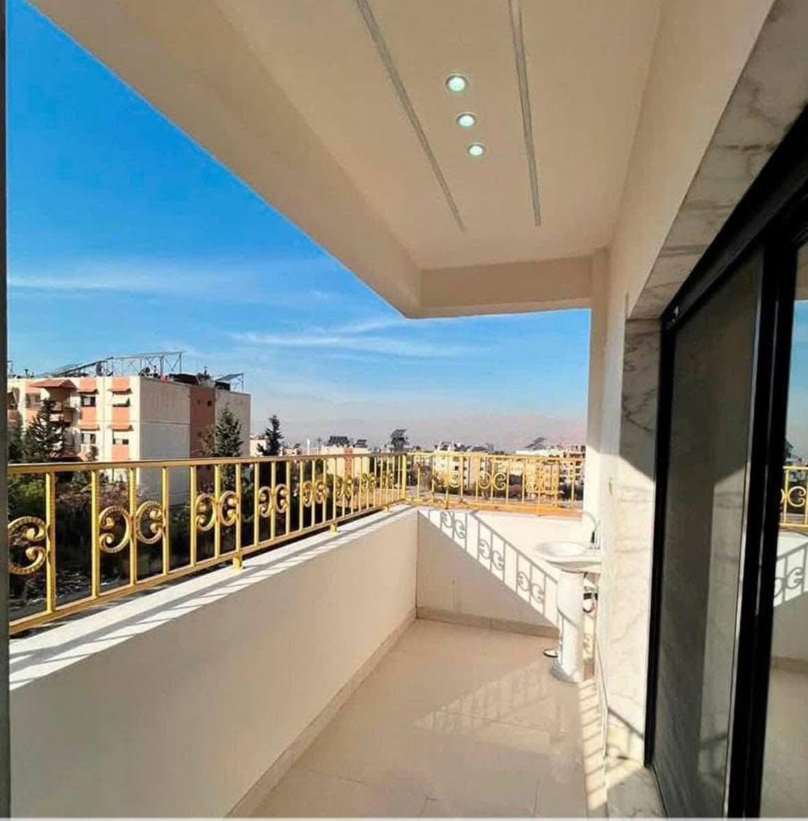 شقة 2 غرف 1 صالات 105م² طابق 3 للبيع