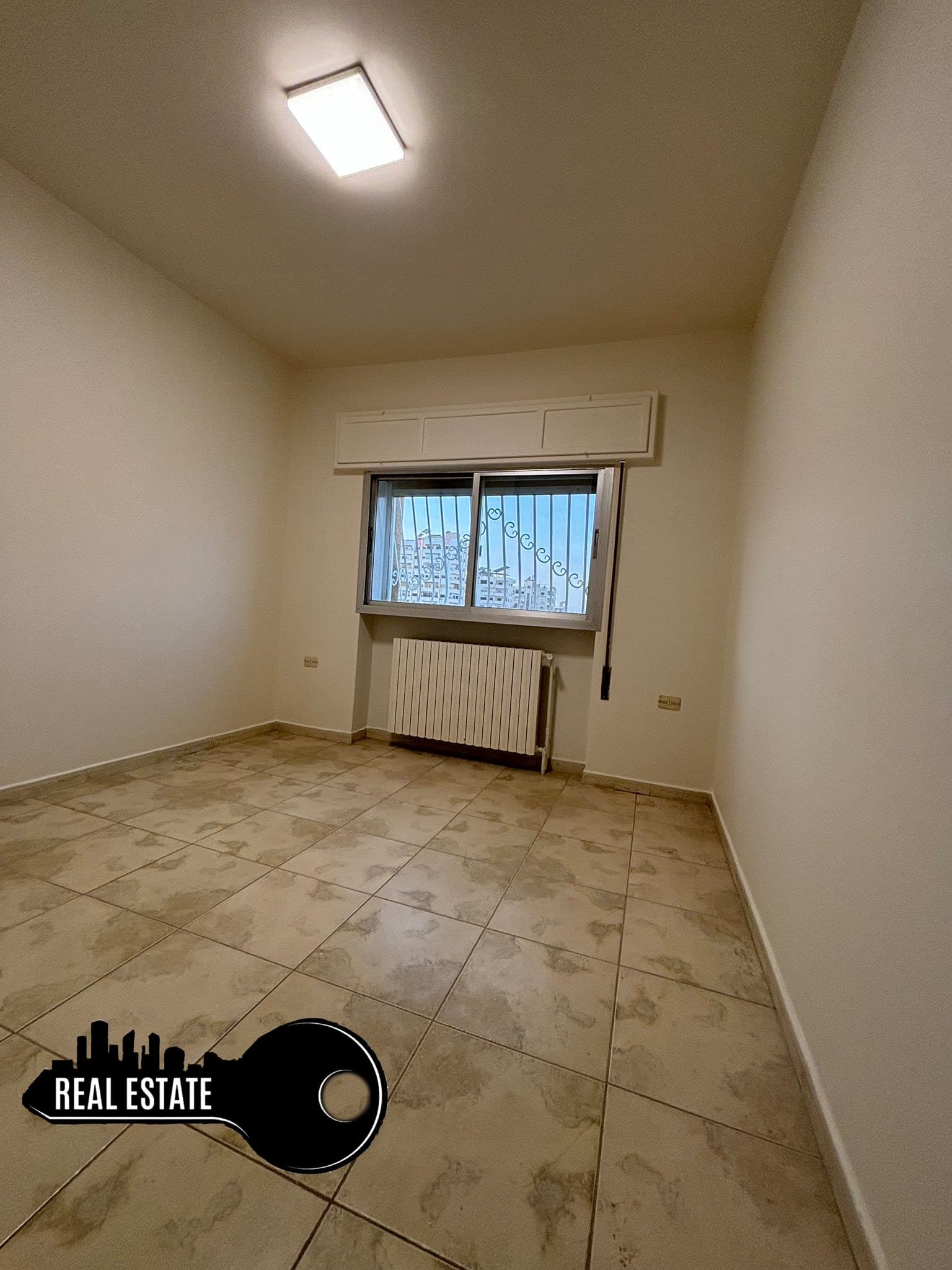 شقة 3 غرف 1 صالات 130م² طابق 1 للبيع