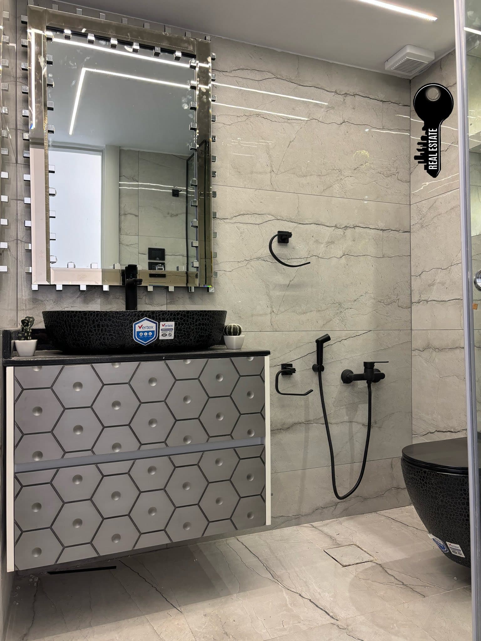 شقة 2 غرف 1 صالات 90م² طابق 1 للبيع