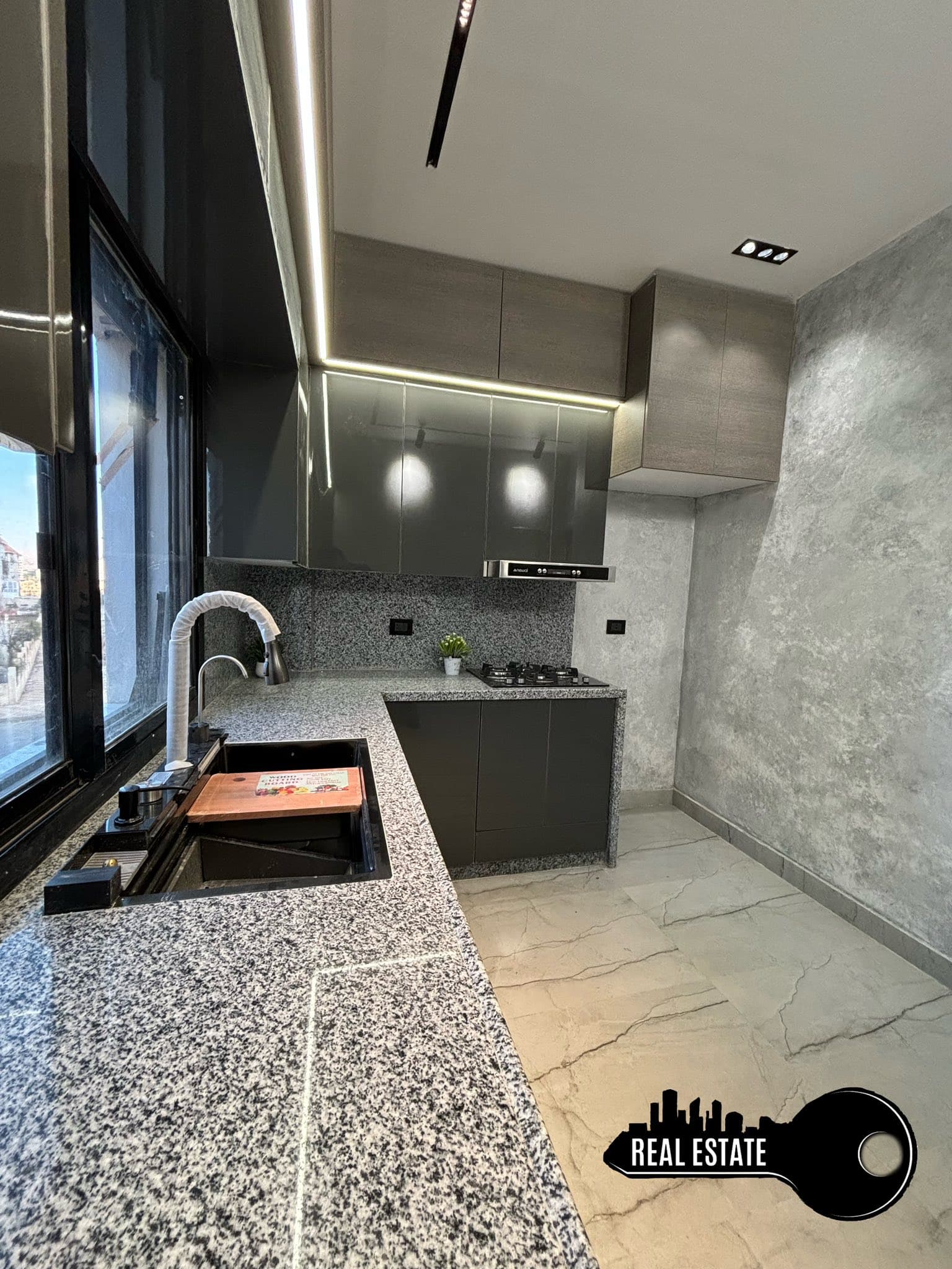 شقة 2 غرف 1 صالات 90م² طابق 1 للبيع