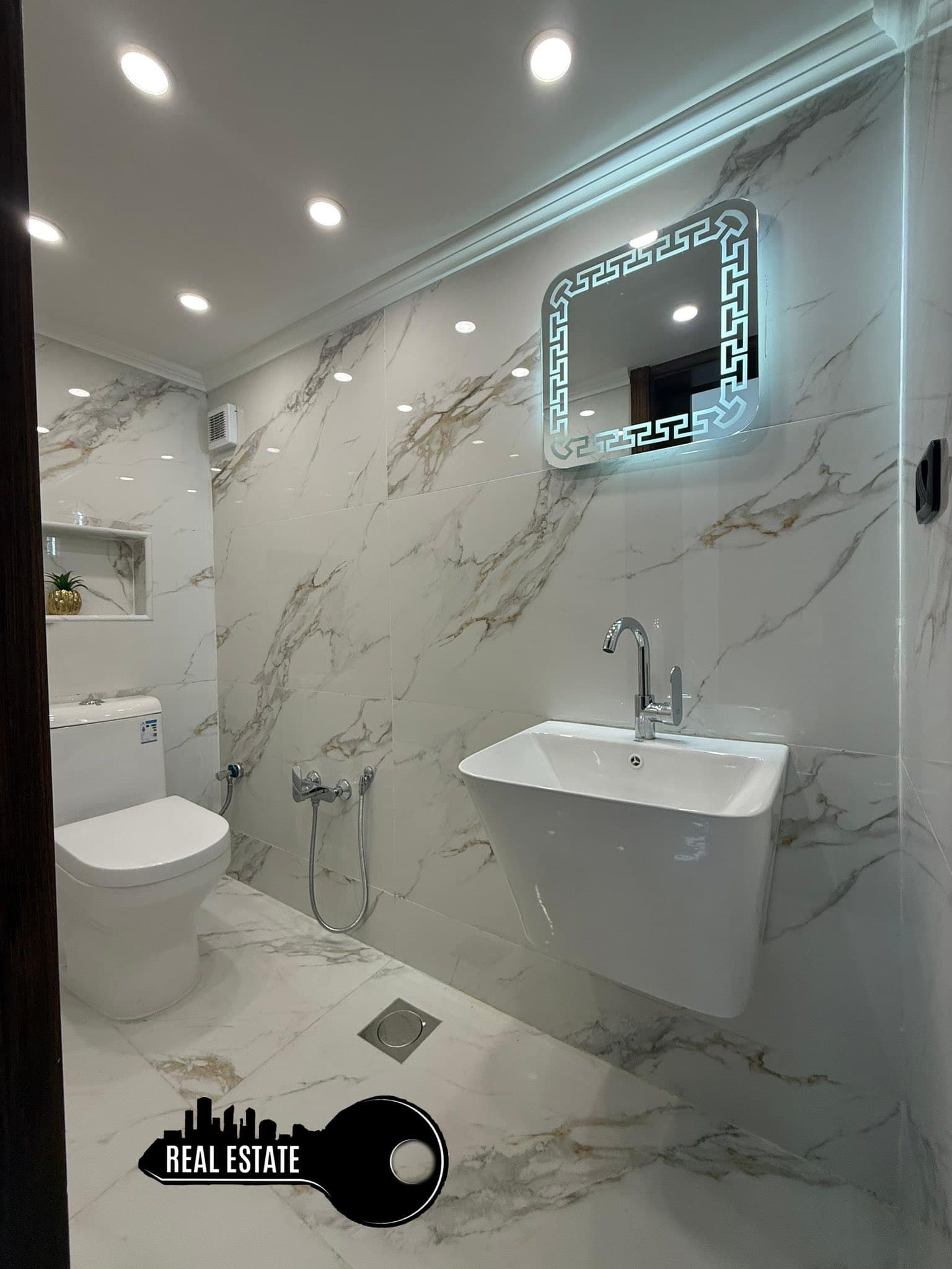 شقة 2 غرف 1 صالات 90م² طابق 2 للبيع