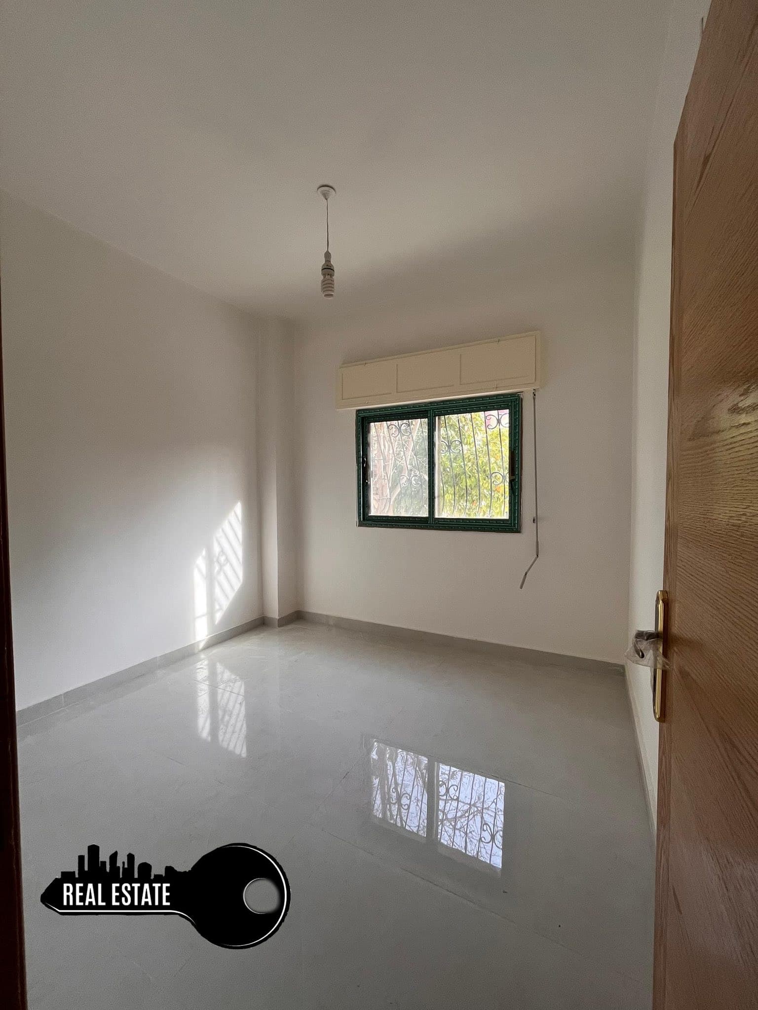 شقة 2 غرف 1 صالات 100م² أرضي للبيع