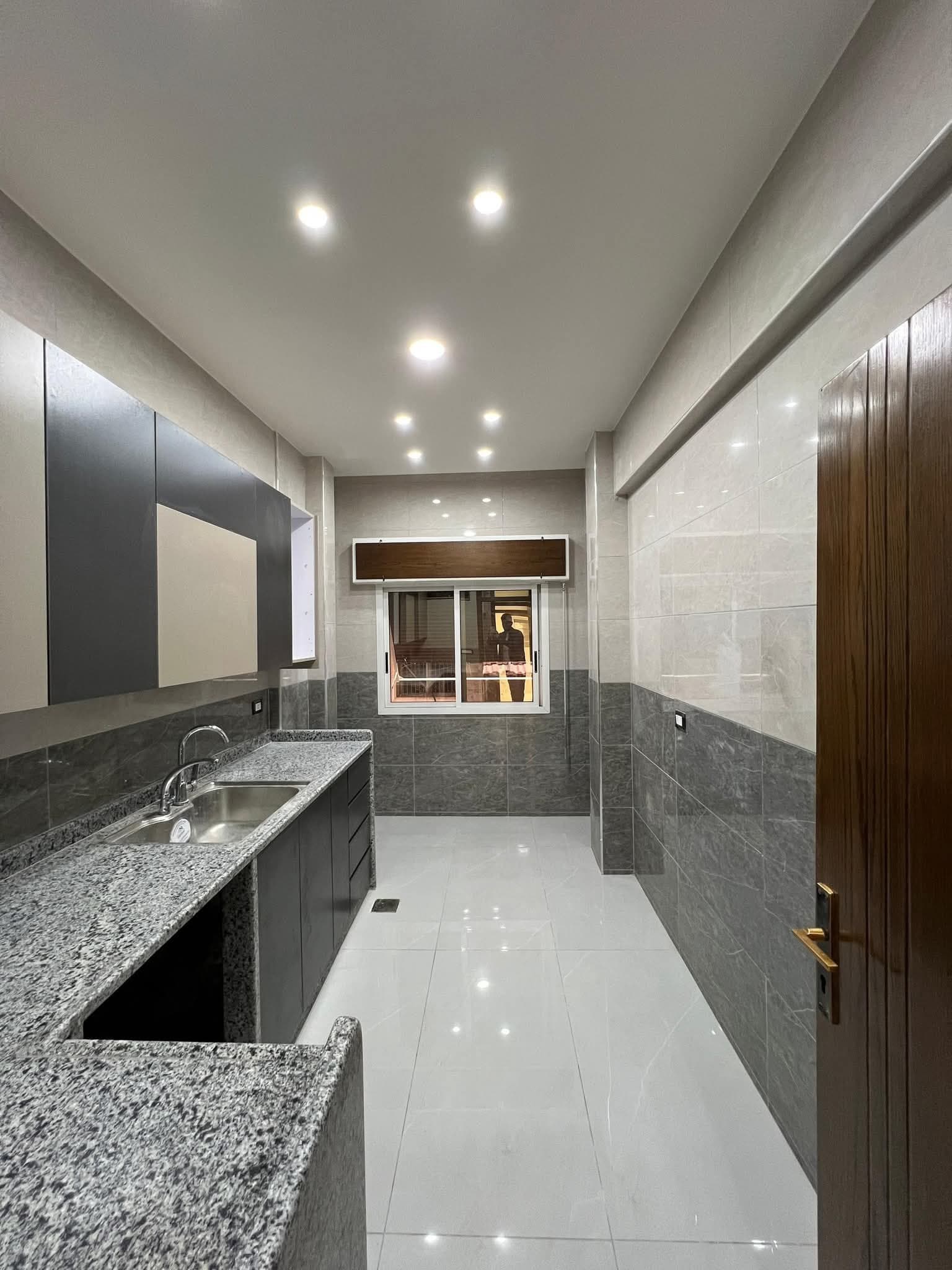 شقة 3 غرف 1 صالات 160م² طابق 1 للبيع