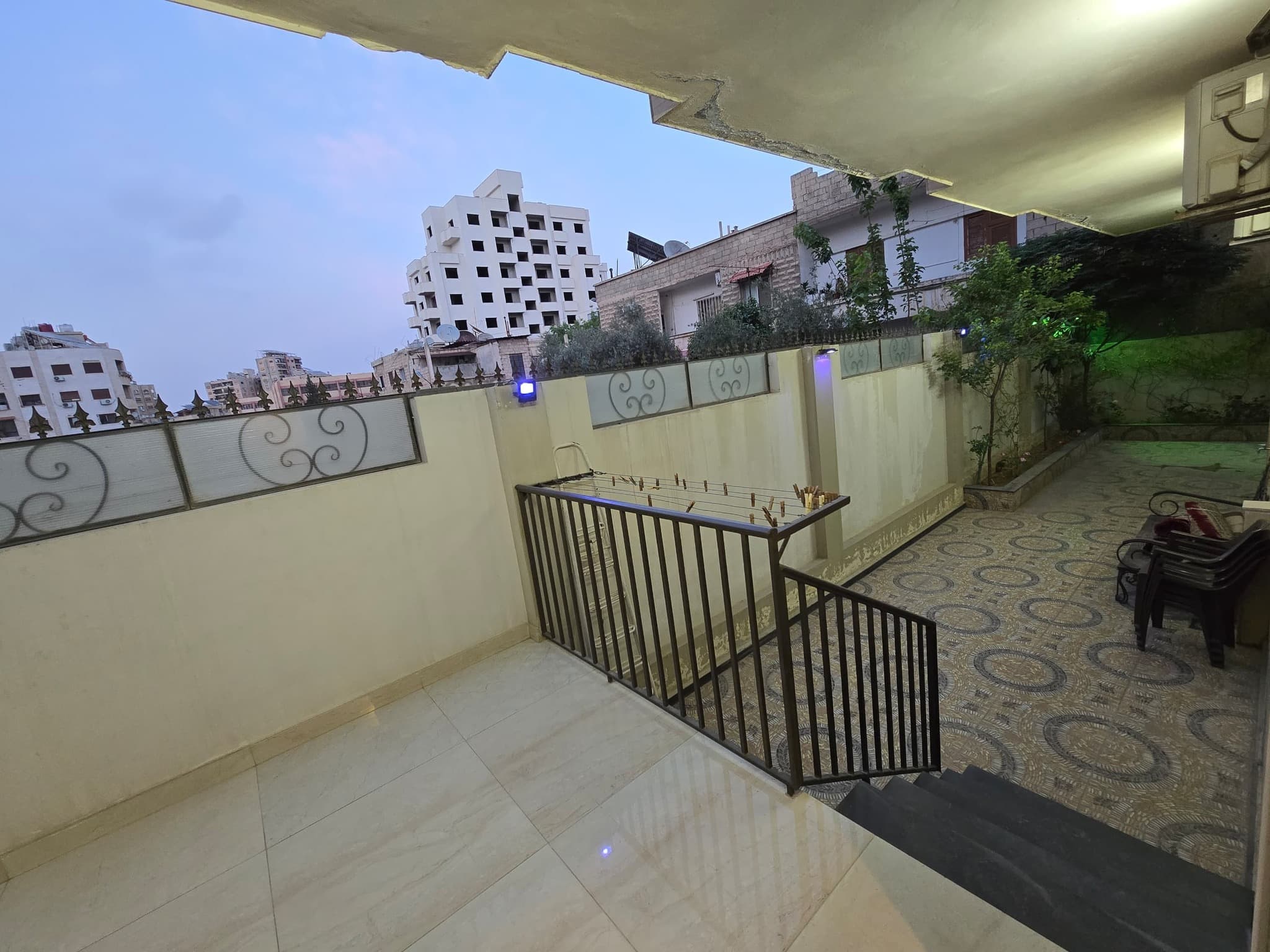 شقة 2 غرف 1 صالات 100م² للبيع