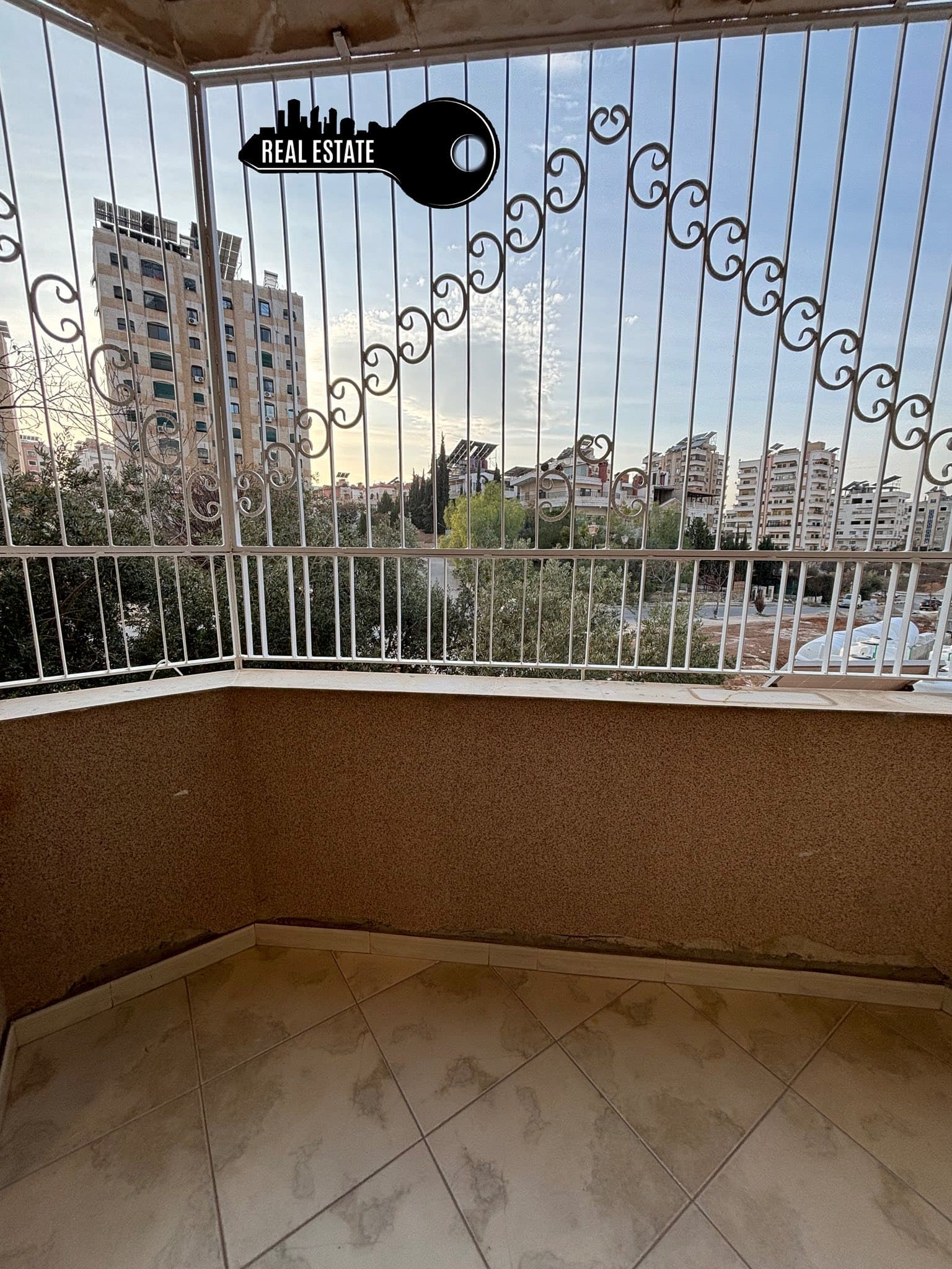 شقة 3 غرف 1 صالات 130م² طابق 1 للبيع