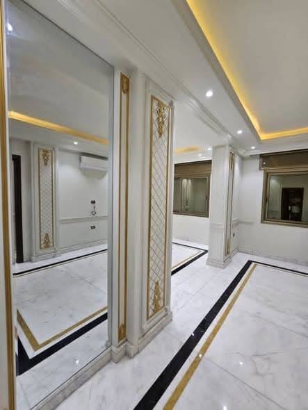 شقة 4 غرف 2 صالات 200م² طابق 4 للبيع