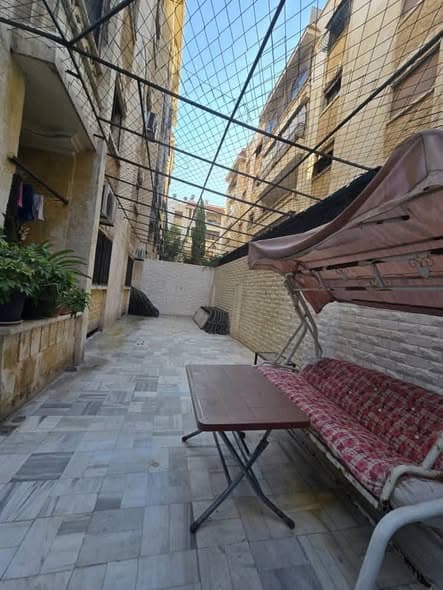 شقة 8 غرف 2 صالات 600م² أرضي للبيع