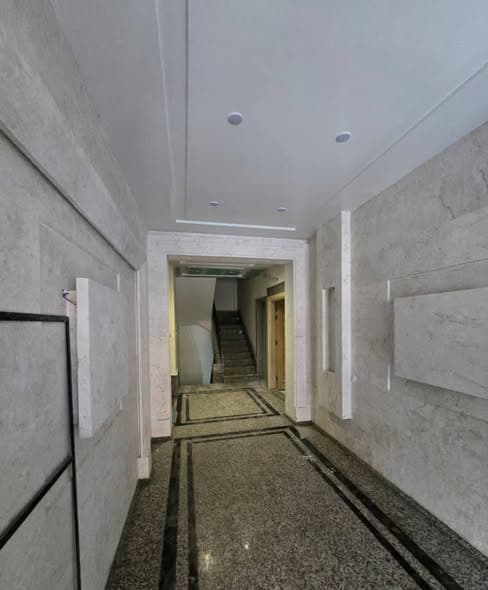 شقة 6 غرف 1 صالات طابق 1 للبيع