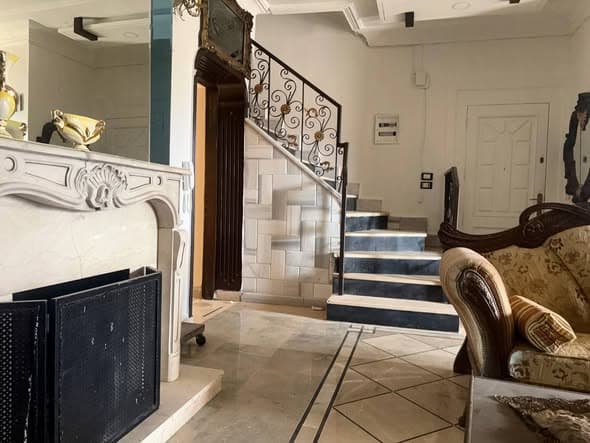 شقة 6 غرف 1 صالات 300م² طابق 4 للبيع