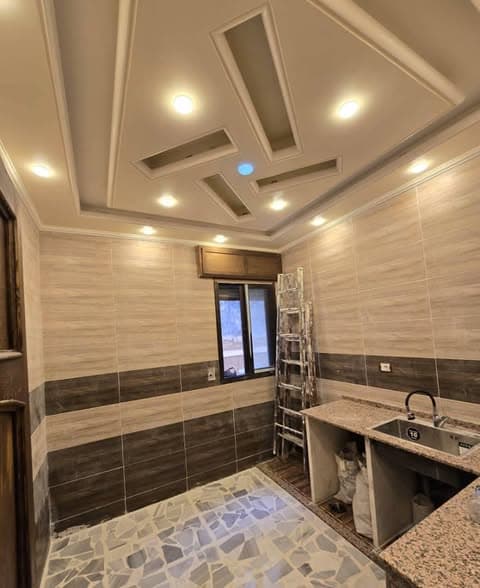 شقة 5 غرف 1 صالات أرضي للبيع