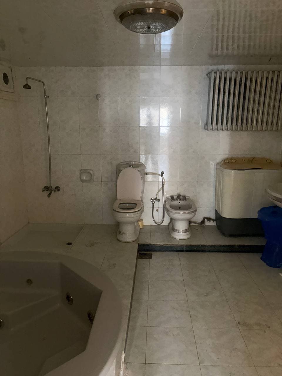 شقة 6 غرف 1 صالات 300م² طابق 4 للبيع