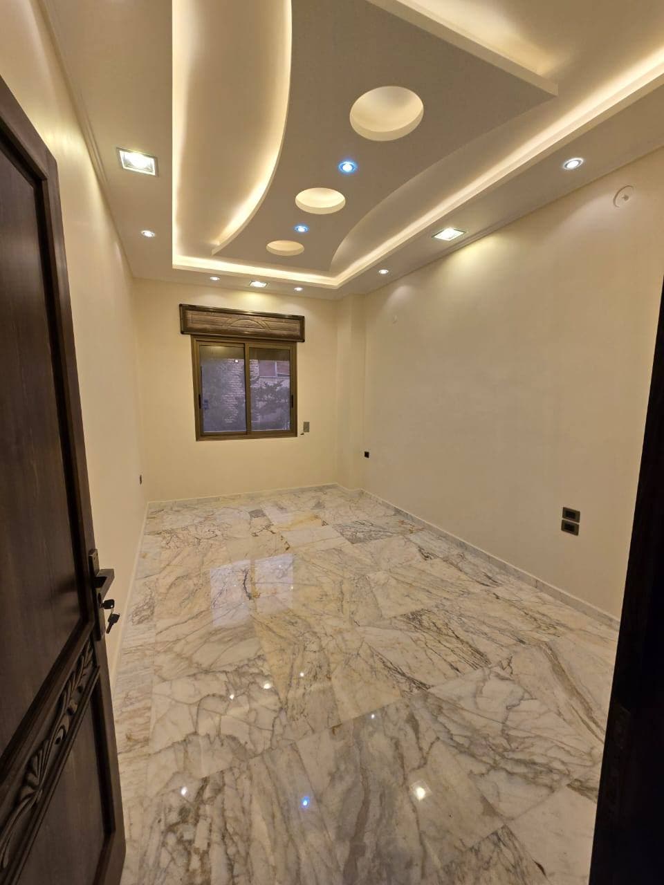 شقة 5 غرف 1 صالات 180م² طابق 1 للبيع