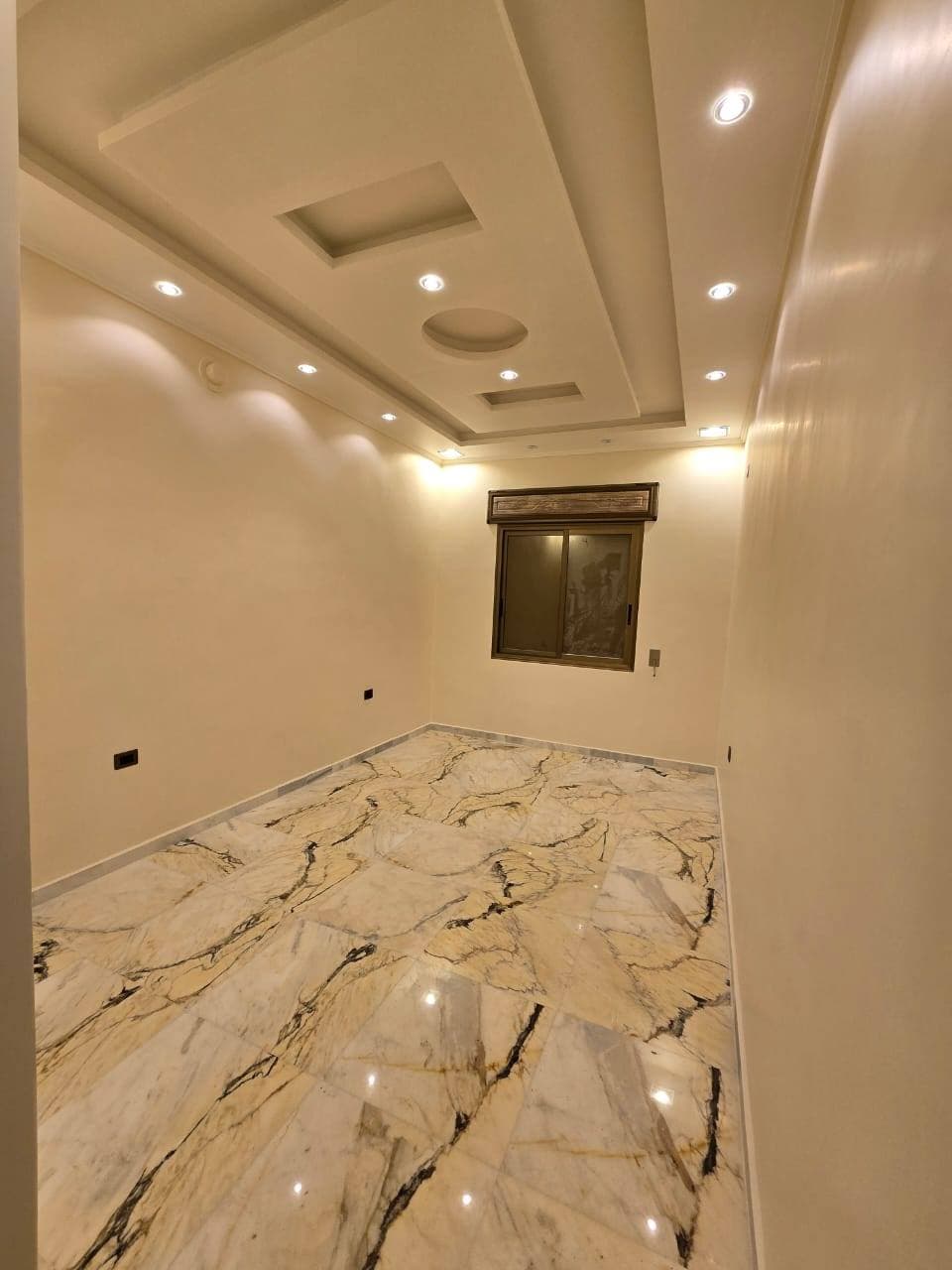 شقة 5 غرف 1 صالات 180م² طابق 1 للبيع