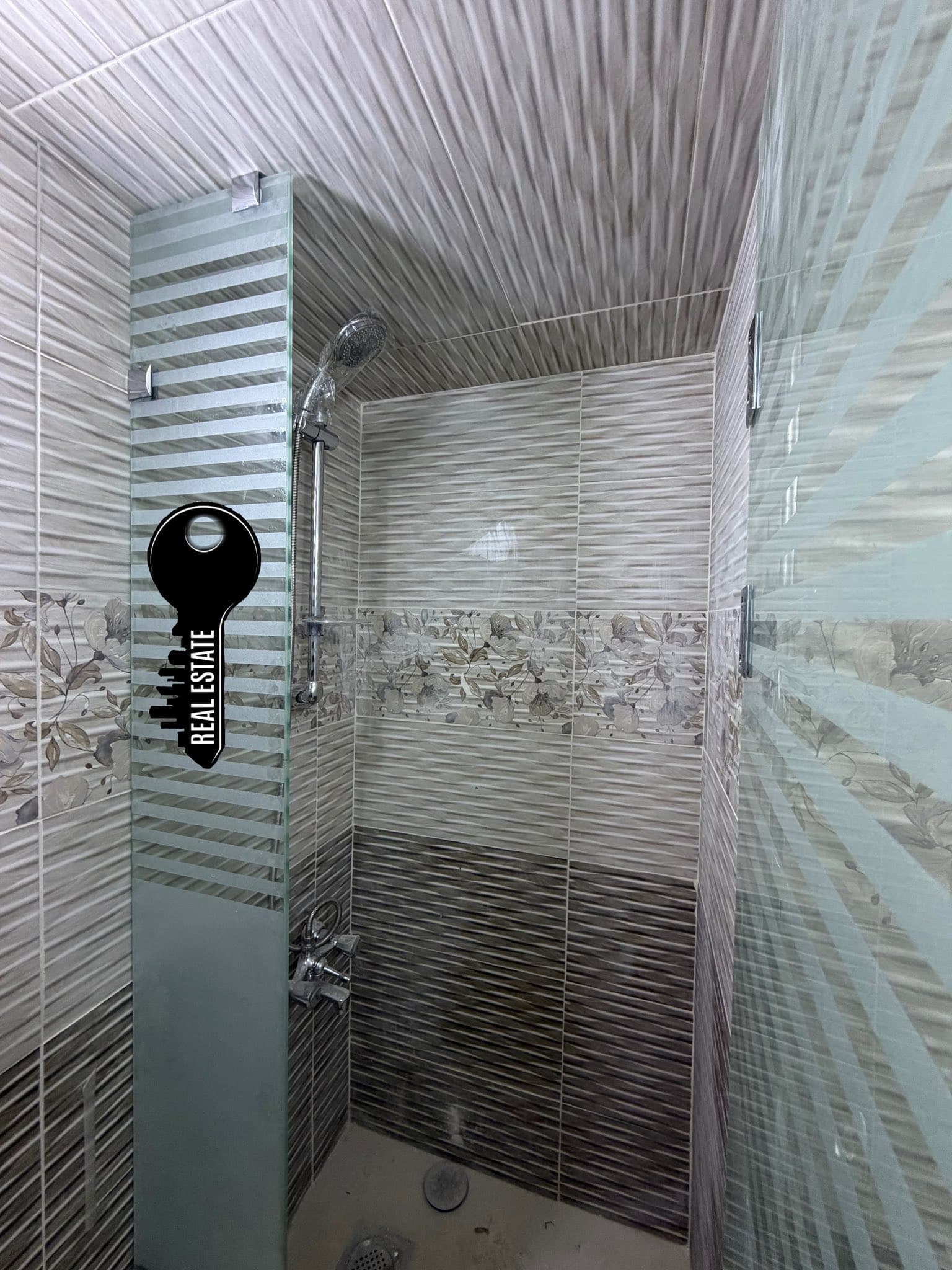 شقة 2 غرف 1 صالات 90م² طابق 3 للبيع