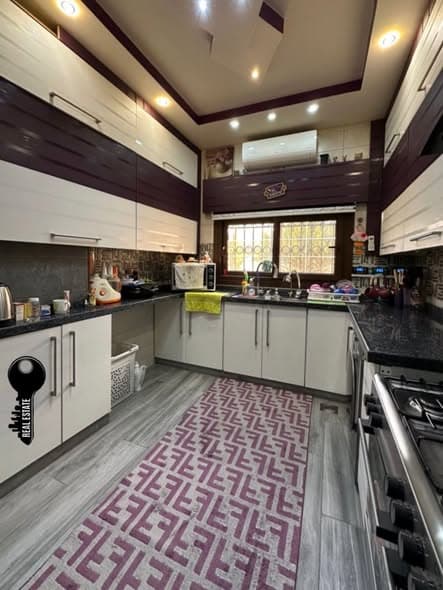 شقة 3 غرف 2 صالات 195م² طابق 1 للبيع