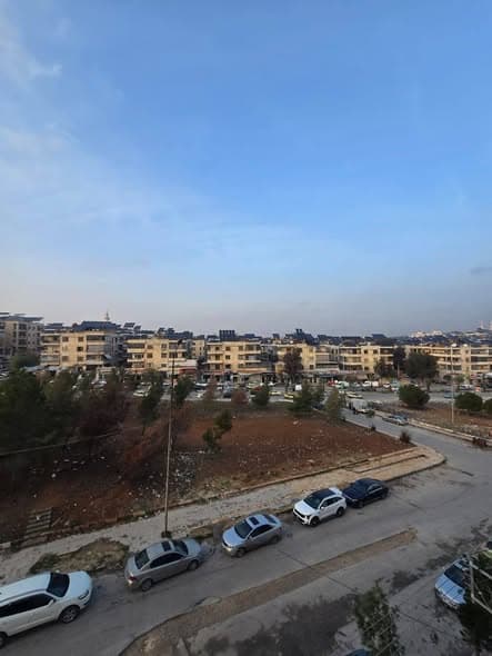 شقة 5 غرف 1 صالات 200م² طابق 3 مع فرش للبيع