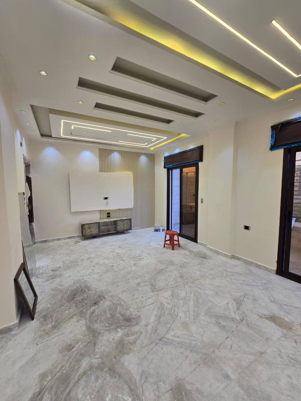 شقة 5 غرف 1 صالات 200م² طابق 3 مع فرش للبيع