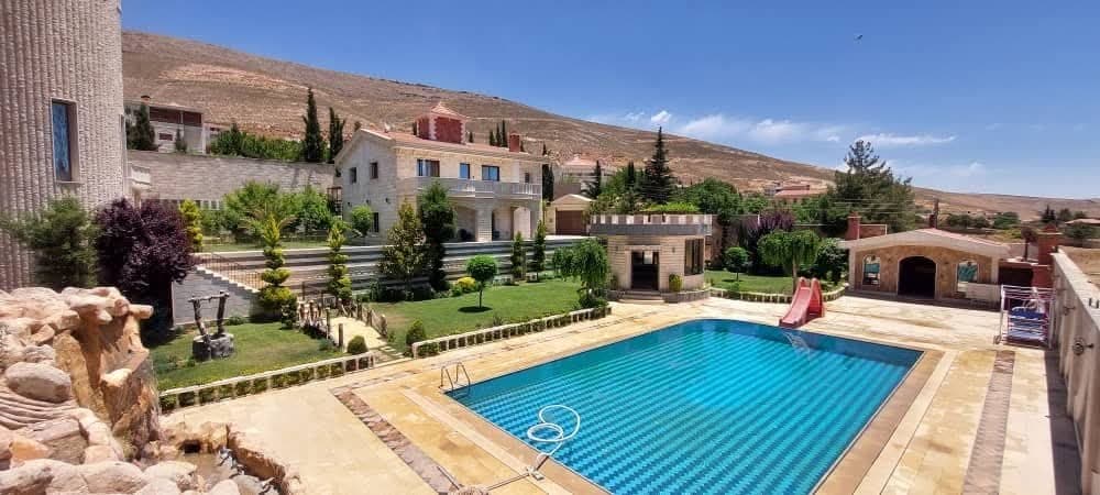 فيلا 8 غرف 4 صالات 2000م² للبيع