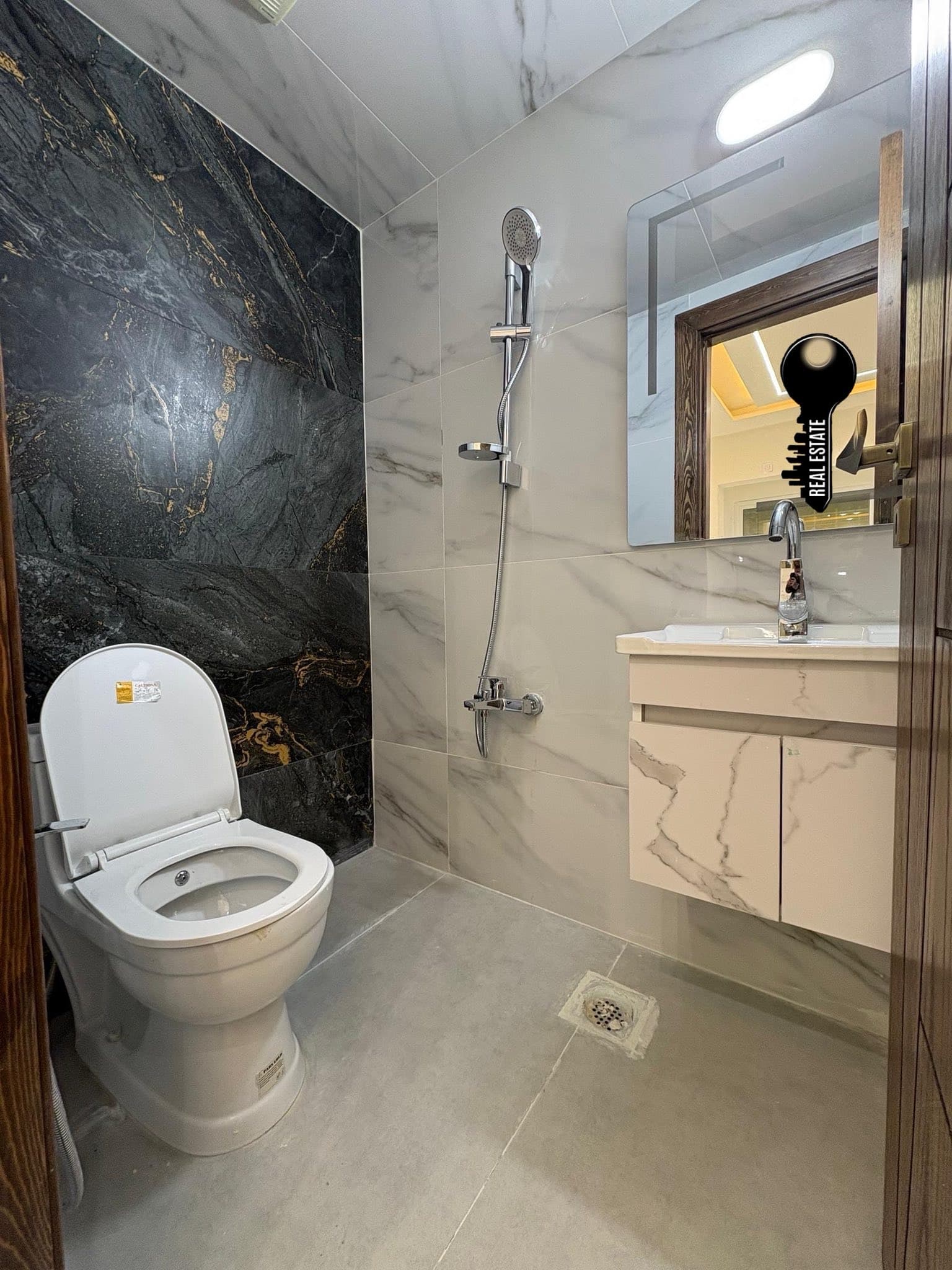 شقة 2 غرف 1 صالات 100م² للبيع