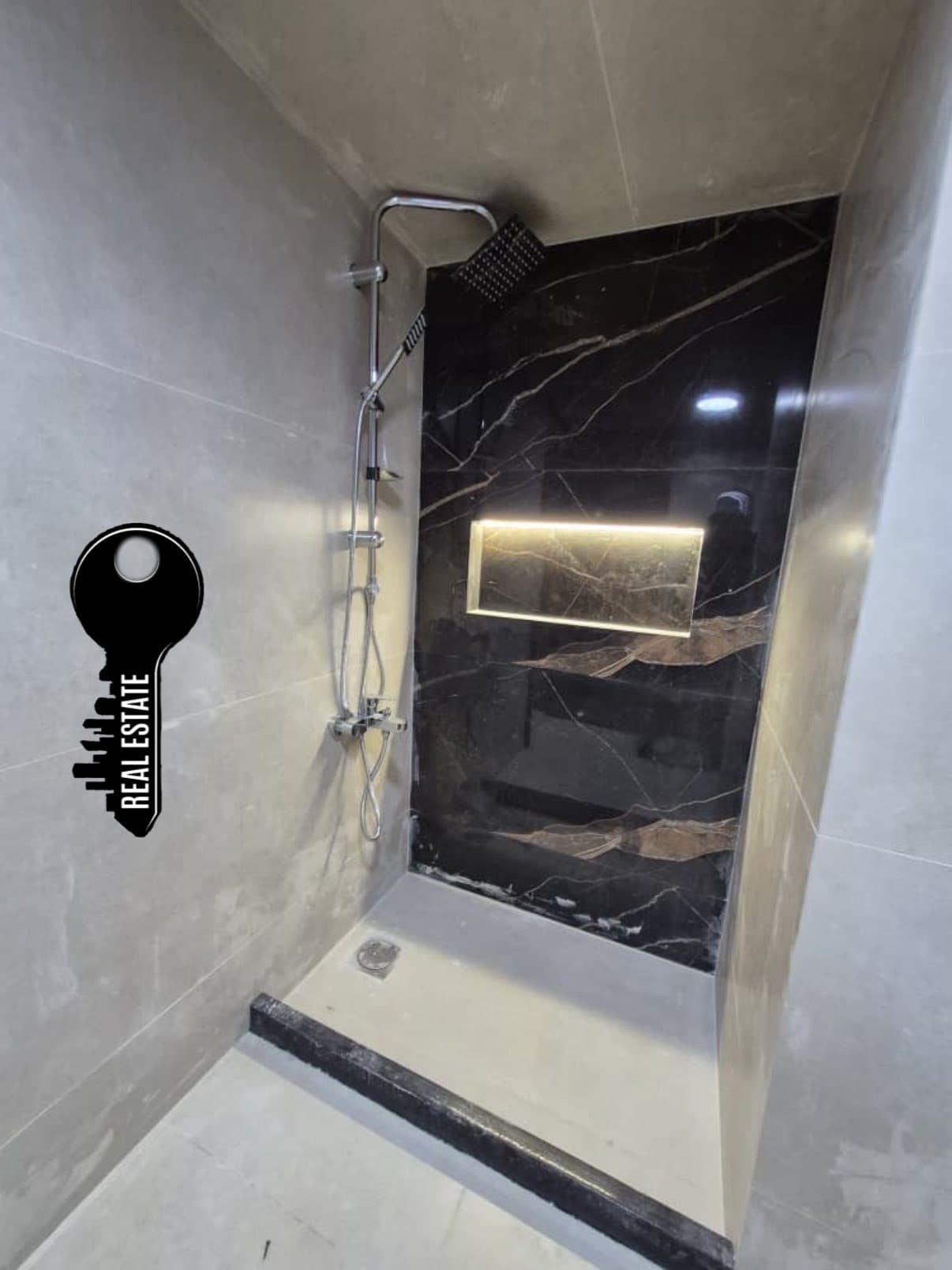 شقة 2 غرف 1 صالات 90م² للبيع