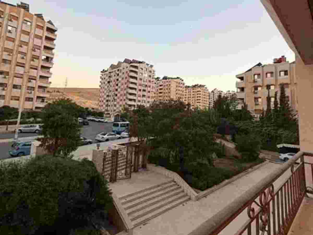 شقة 180م² طابق 1 مع فرش للإيجار