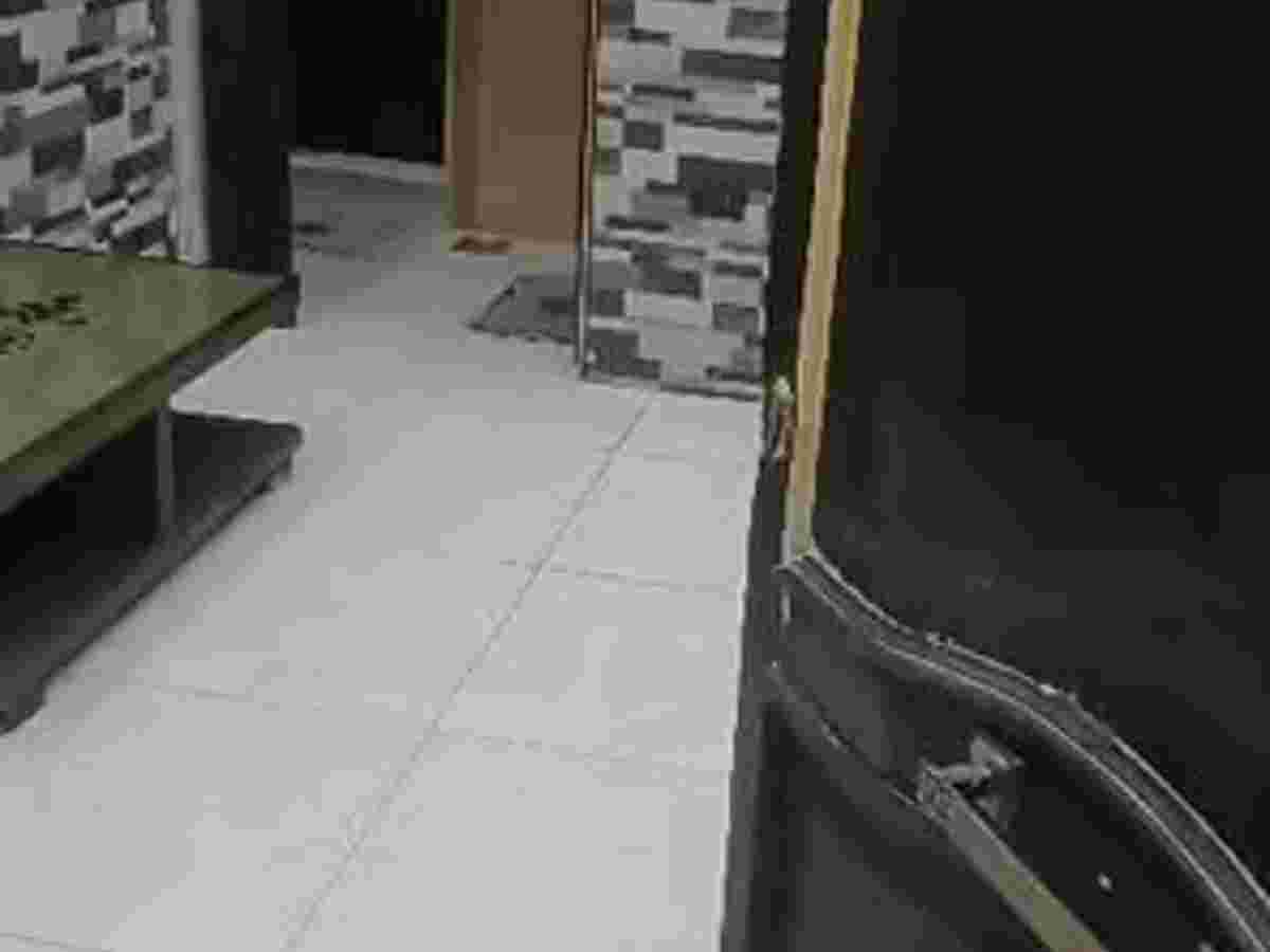 شقة 1 غرف 1 صالات طابق 3 للبيع