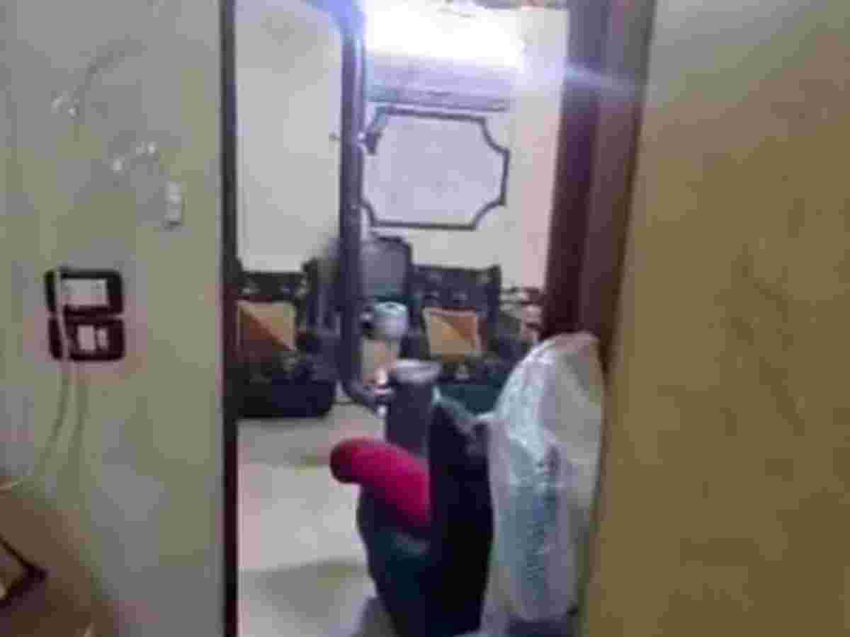 شقة 1 غرف 1 صالات طابق 2 مع فرش للإيجار