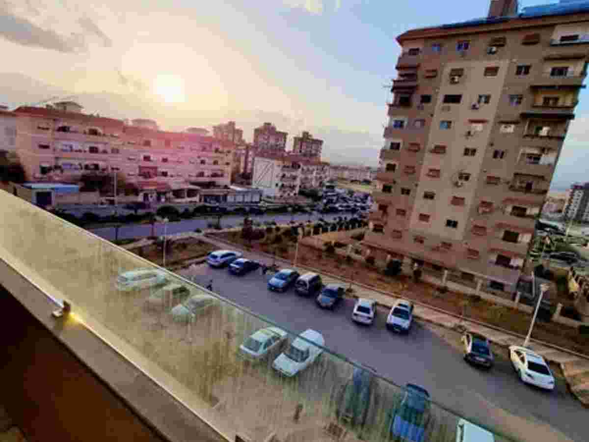 شقة 2 غرف 1 صالات 90م² طابق 3 للبيع