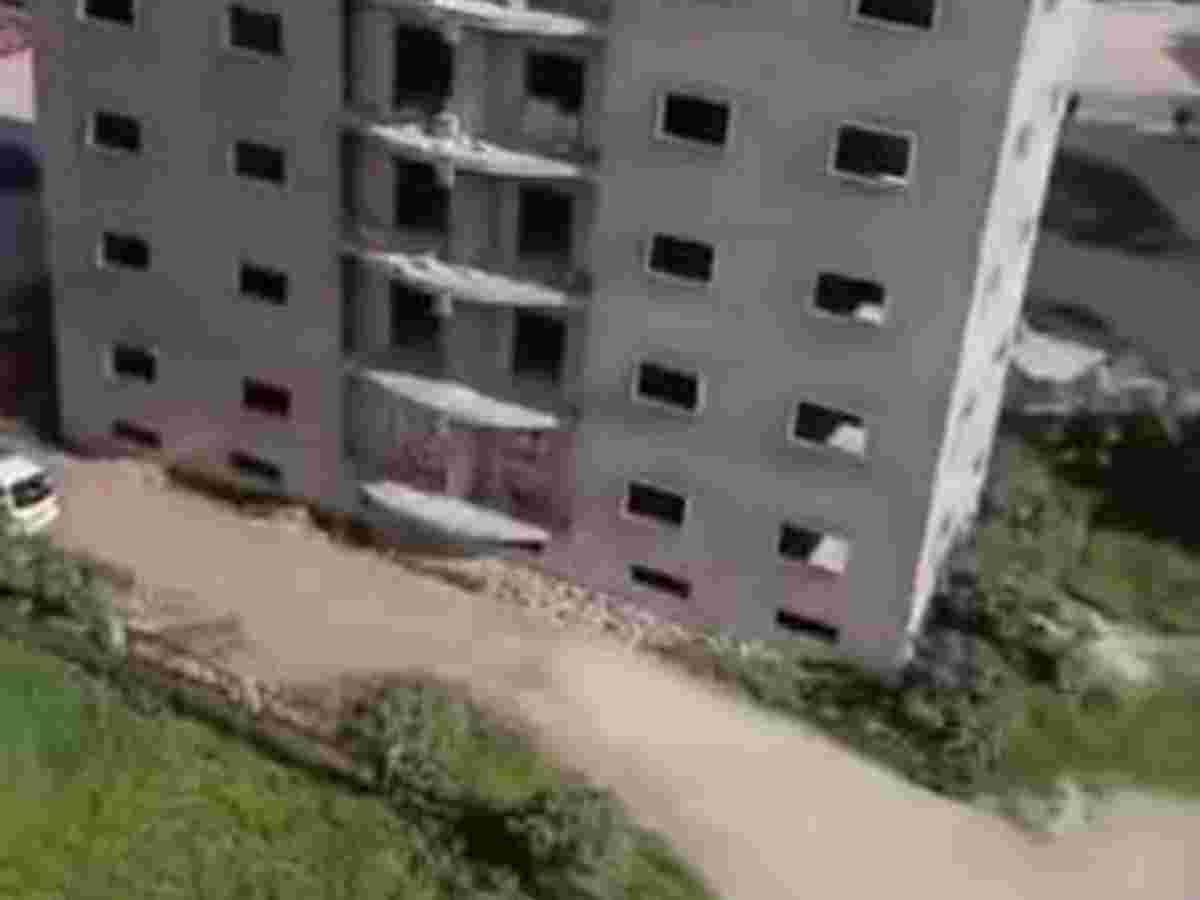 شقة 105م² طابق 7 للبيع