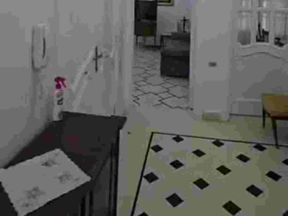 شقة 6 غرف طابق 2 للإيجار