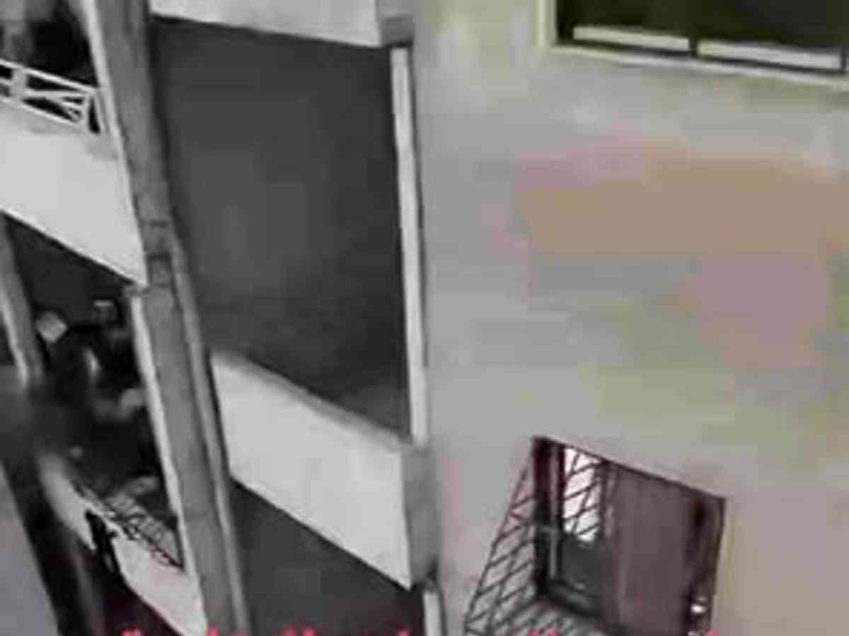 شقة 2 غرف 1 صالات 85م² طابق 3 للبيع