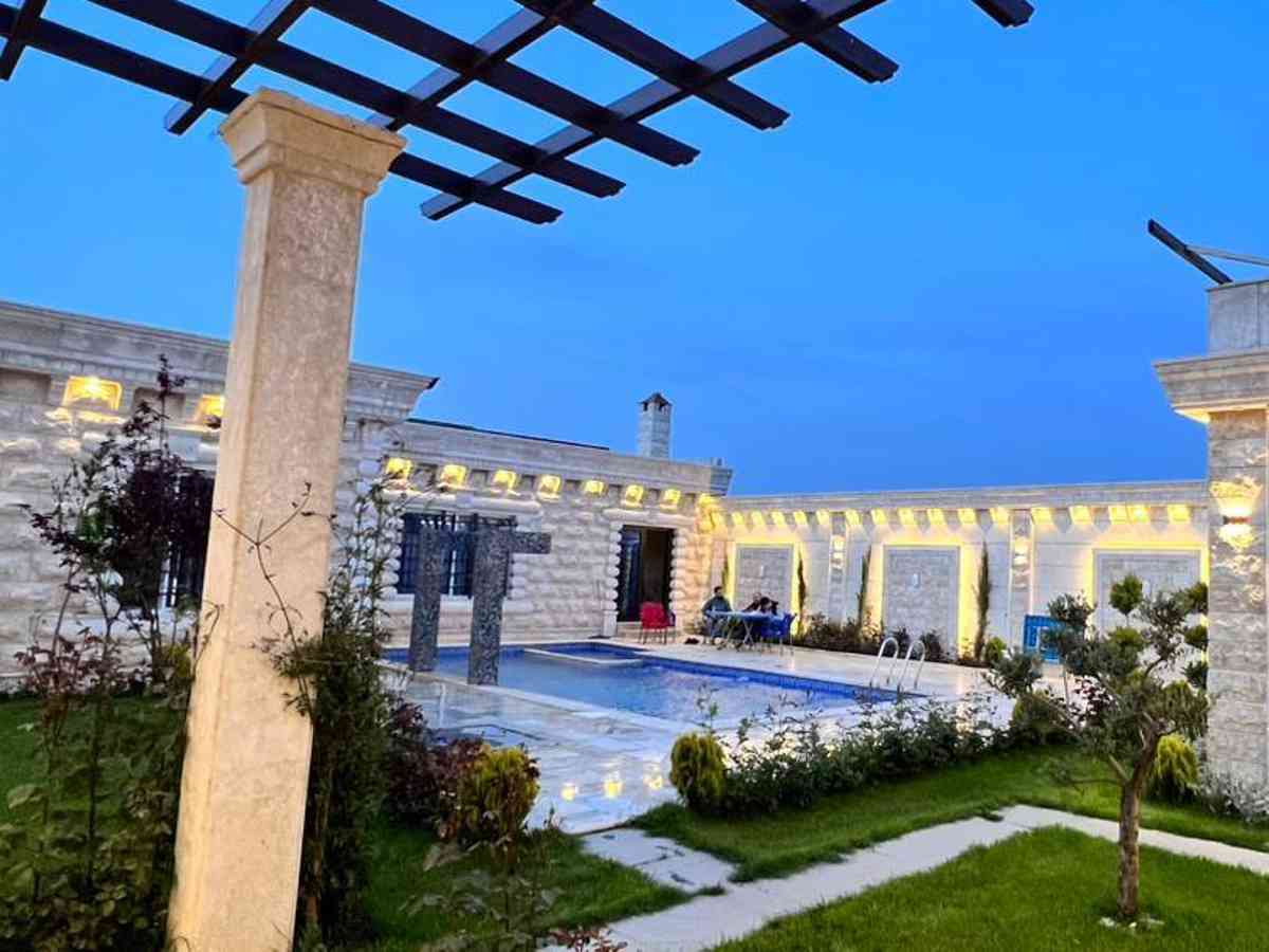فيلا 2 غرف 1 صالات مع فرش للإيجار