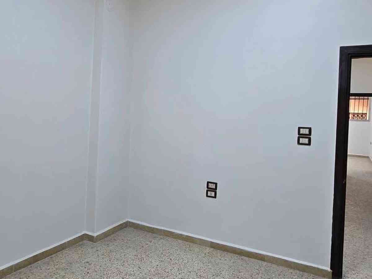 شقة 2 غرف طابق 1 للبيع