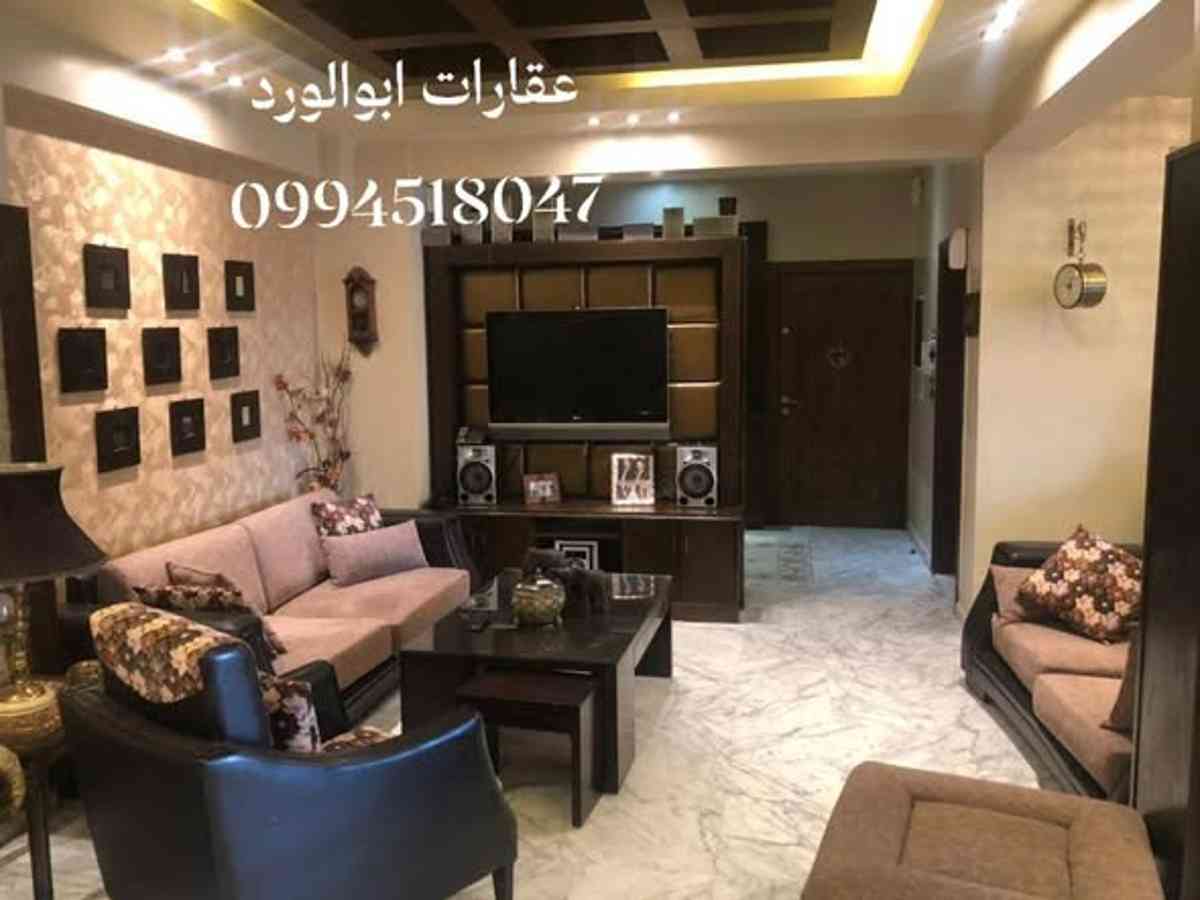 شقة 3 غرف 2 صالات 200م² طابق 3 مع فرش للإيجار