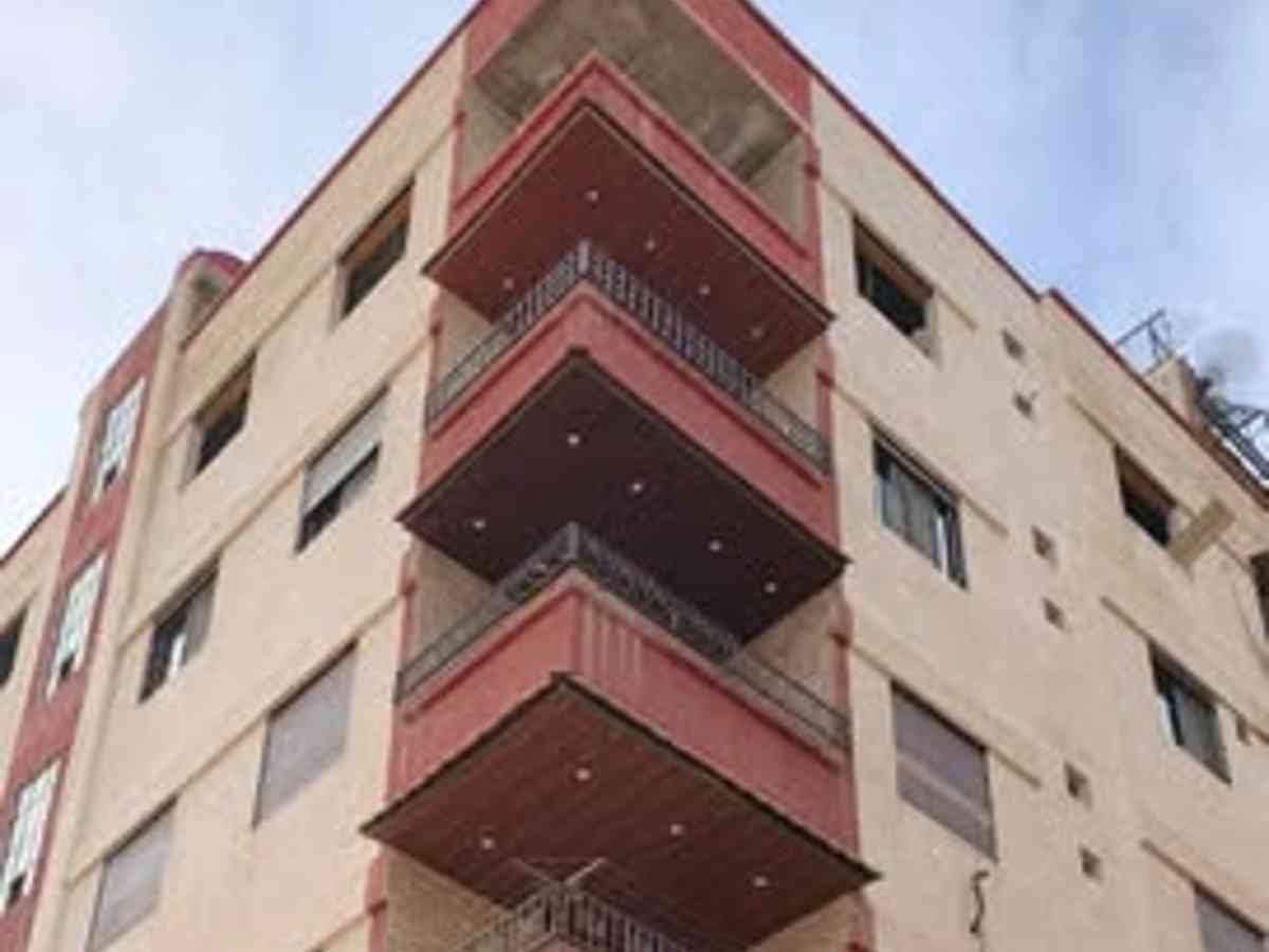 شقة 3 غرف 1 صالات طابق 2 مع فرش للبيع
