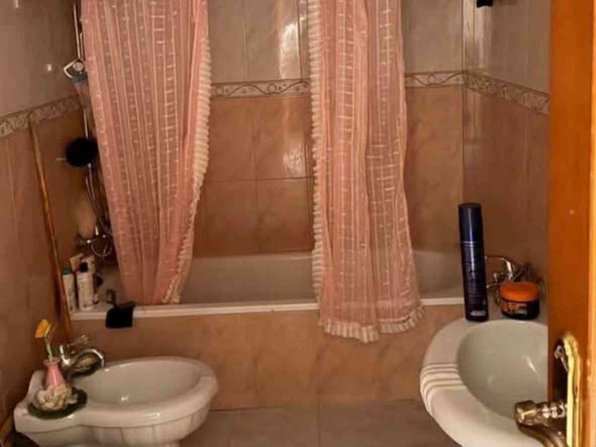 شقة 6 غرف 240م² طابق 1 للبيع