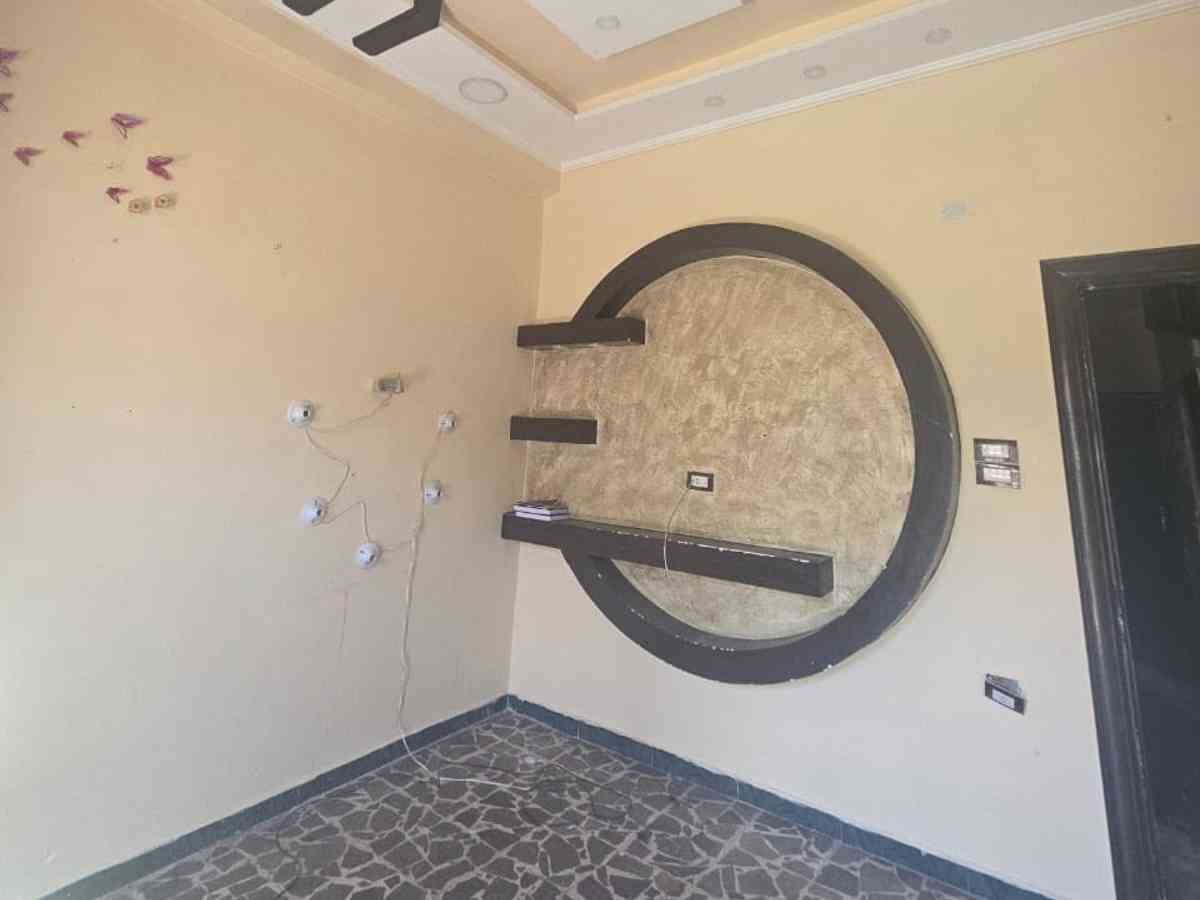 شقة 5 غرف طابق 3 للبيع