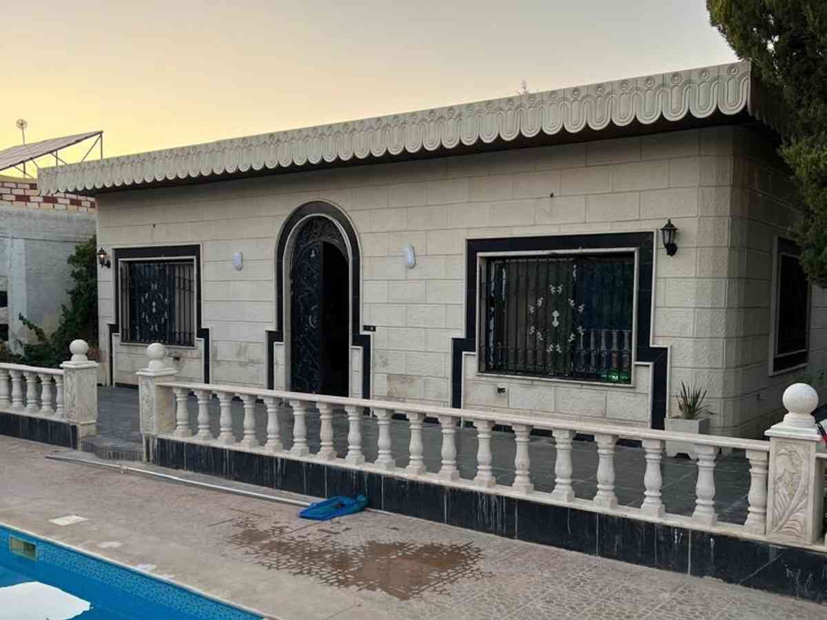 مزرعة 3 غرف 1000م² للبيع