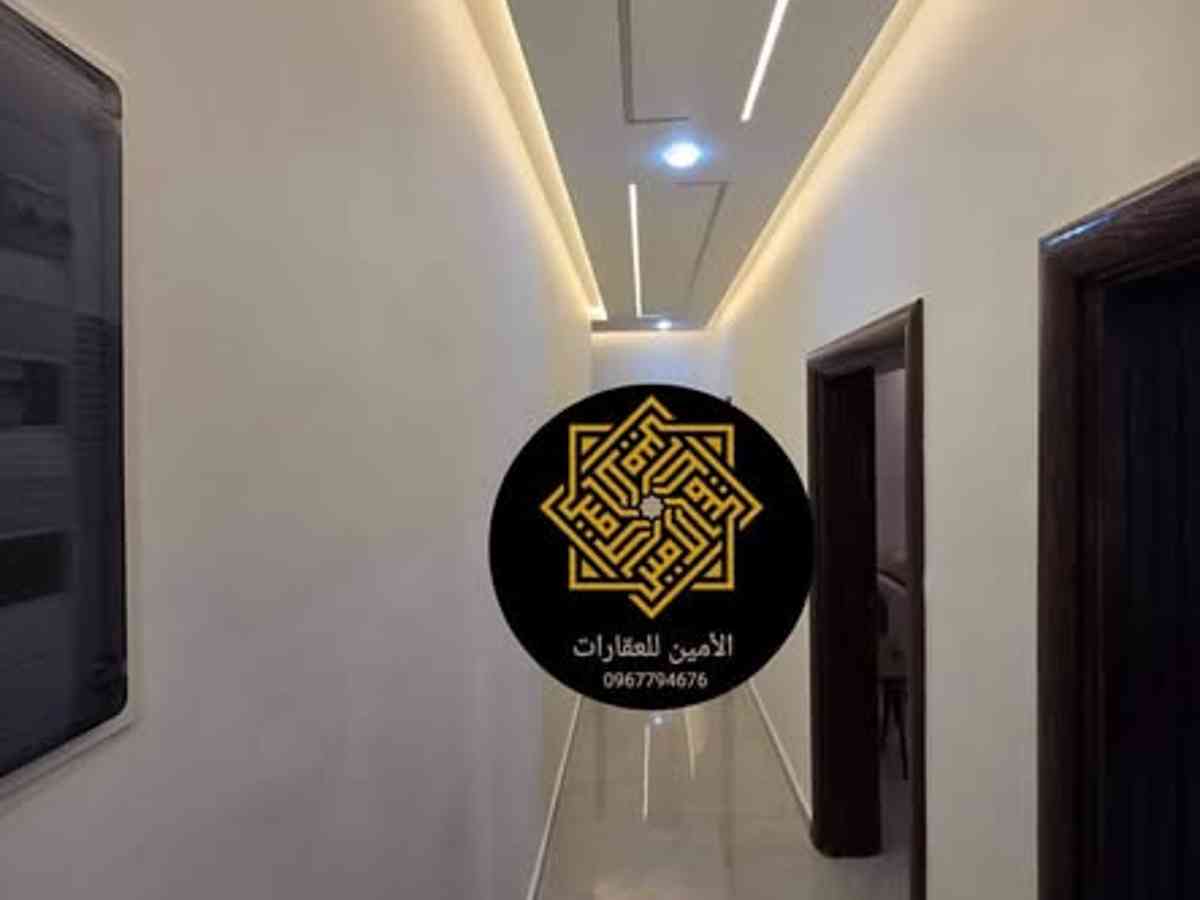 شقة 6 غرف 240م² طابق 3 للبيع